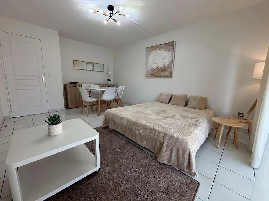 T2 Lumineux 4 Pers, Pisc,Plag 2Min, Park Priv,Wifi Apartment Saint-Raphael