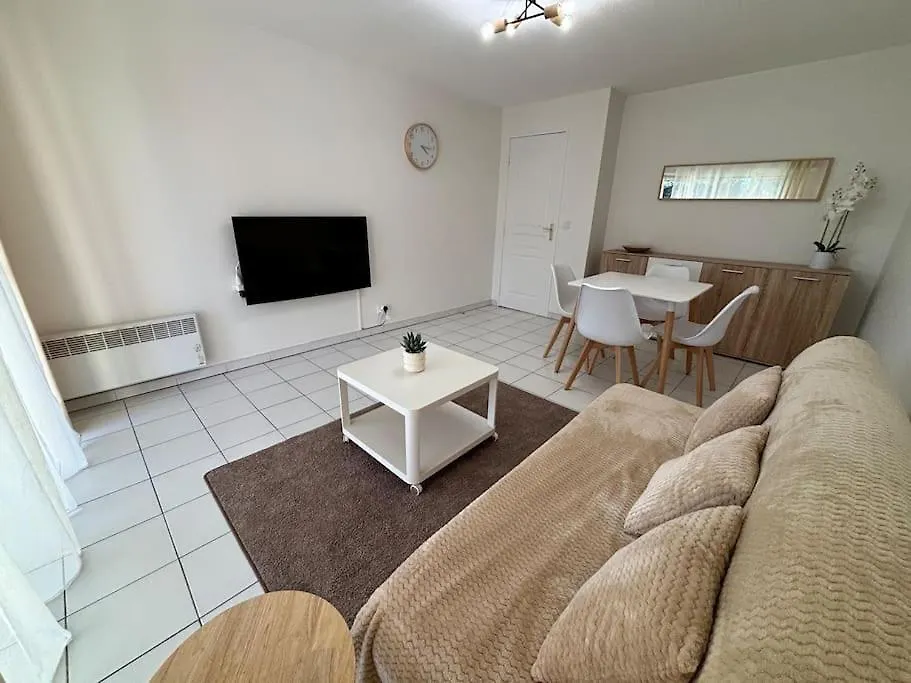 T2 Lumineux 4 Pers, Pisc,Plag 2Min, Park Priv,Wifi Apartment Saint-Raphael   Saint-Raphael (Var)